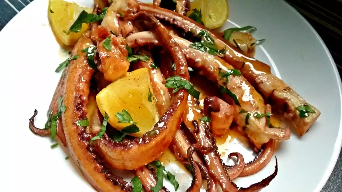 салат из щупальцев кальмара рецепт с фото