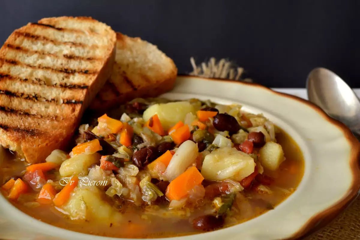 Постный тосканский суп Риболлита (Ribollita toscana) - Рецепт | BonApeti.ru