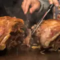 Запеченный ягненок с начинкой из потрохов и риса