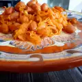 Классическая фасоль с квашеной капустой в духовке