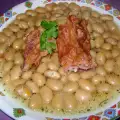 Фасоль с копченым рагу