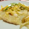 Филе белой масляной рыбы, запеченное в бумаге
