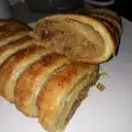 Штрудель из слоеного теста с яблоками