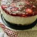 Чйзкейк с желатином и клубникой