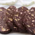 Сладкая шоколадная колбаска