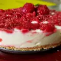 Диетический сырой чизкейк с малиной