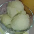 Сорбет из дыни в домашней мороженице