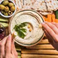 8 полезных продуктов, которыми можно обмануть голод поздно вечером