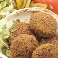 Котлетки из нута с яйцом