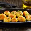 Сладкий картофель в духовке с розмарином