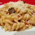 Фузилли с беконом, сливками и трюфелем