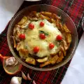 Большое гнездо из мясного фарша