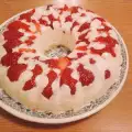 Желейное кислое молоко с клубникой