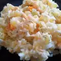 Картофельный салат с соусом из майонеза и горчицы
