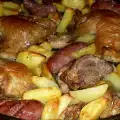 Картофель с тремя видами мяса в духовке