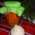 Маринованная кислая морковь с чесноком