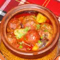 Замечательные котлетки в горшочках
