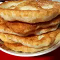 Мекицы на дрожжах и кислом молоке