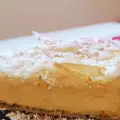 Молочная баница с большим количеством крема