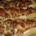 Хлебцы с начинкой из куриного мяса, помидоров и брынзы
