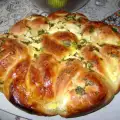 Воздушный хлеб с брынзой и петрушкой