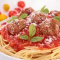 Вкусные спагетти с тефтелями