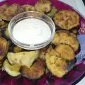 Хрустящий баклажан с чесночным соусом