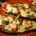 Печеный баклажан с брынзой и чесноком