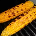 Запеченная кукуруза в сливочном масле