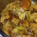 Жареное куриное мясо с луком