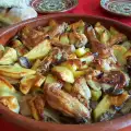 Запеченный цыпленок с картофелем в духовке