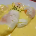 Пошированные яйца с голландским соусом
