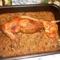 Праздничный фаршированный кролик в духовке