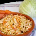 Салат из капусты с морковью