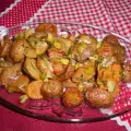Молодая картошка с чесноком и укропом