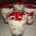 Крем из сметаны, клубники и банана