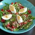Полезный салат с киноа и шпинатом