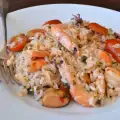 Ризотто с морепродуктами и помидорами