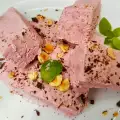 Семифреддо с черешней и черникой