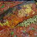 Карп с начинкой из риса и грибов