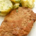 Шницели из фарша с тушеным картофелем на пару