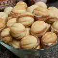 Сладкие грецкие орешки из теста