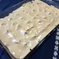 Пирог с глазурью из белков и растворимого кофе