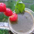 Смузи с клубникой и шпинатом