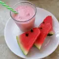 Смузи с арбузом и кислым молоком