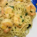 Спагетти с креветками и лимоном