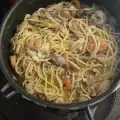 Спагетти с устрицами и креветками