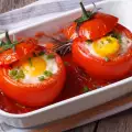 Фаршированные помидоры с яйцами и брынзой