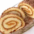 Рулет с джемом из шиповника