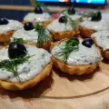 Вкусные тарталетки с муссом из разных видов сыра
